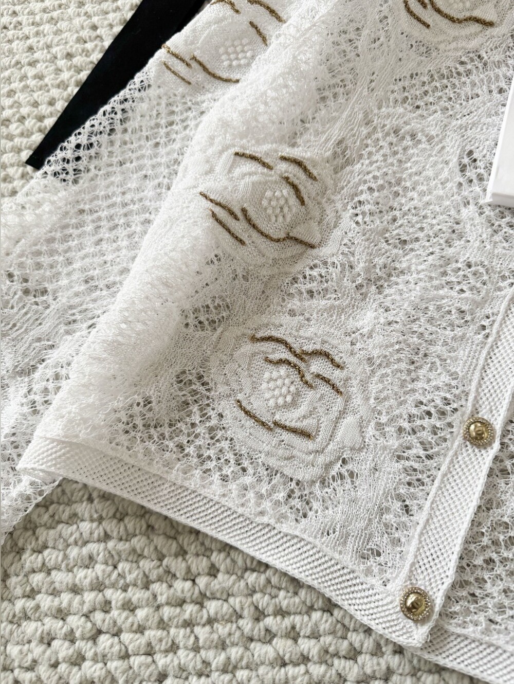 Chanel White Lace Cropped Knitting Cardigan Sweater - Picture 6 of 9